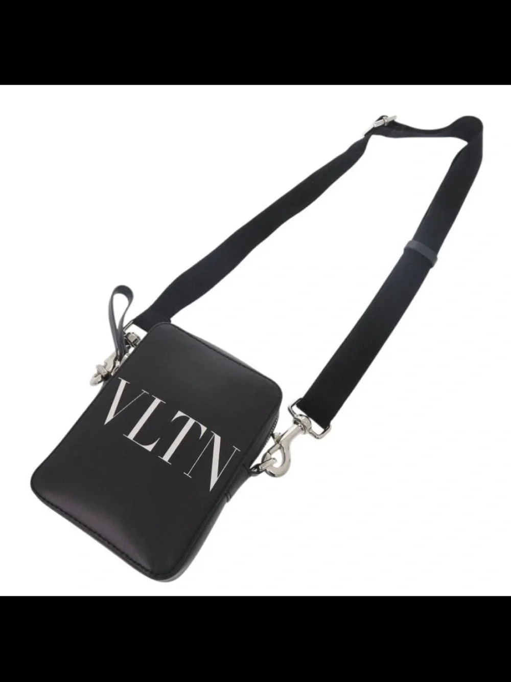 Valentino Garavani compact black